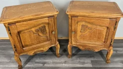 Pamono Vintage French Oak Bedside Tables, Set of 2> Nightstands