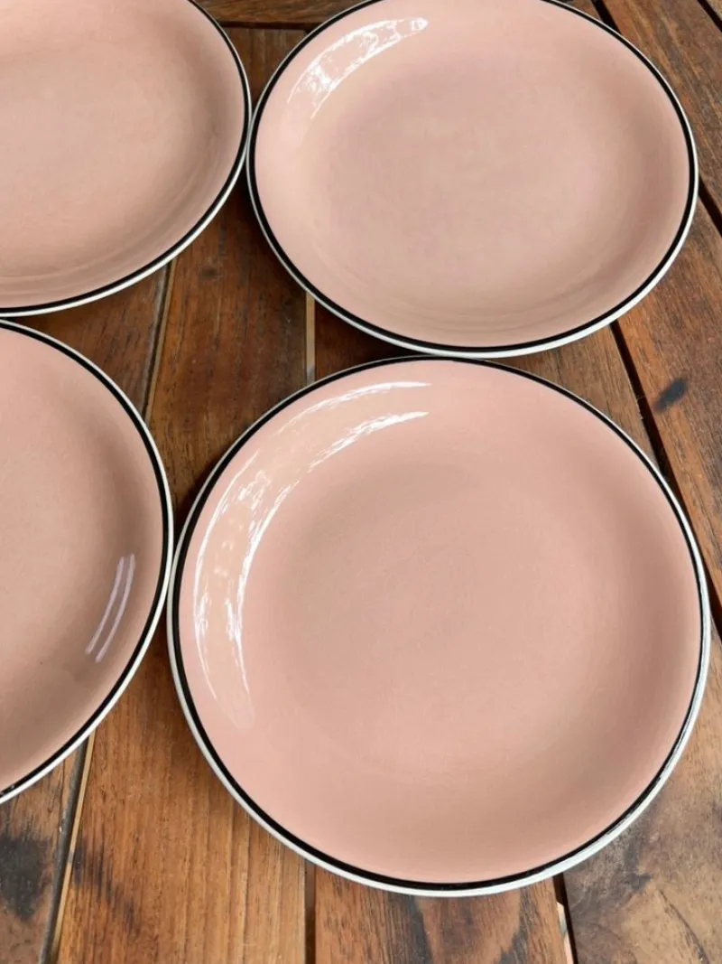 Pamono Vintage French Pink Dessert Plates by Villeroy & Boch, 1930s, Set of 4> Dinner Plates & Bowls