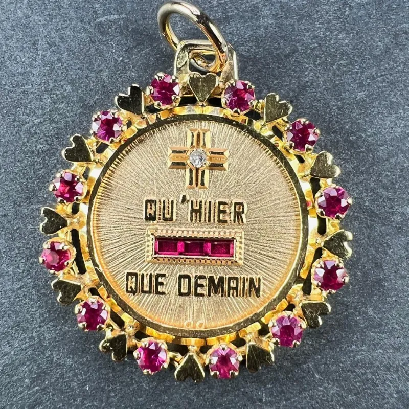 Outlet Pamono Vintage French Plus Quhier Heart Halo 18k Yellow Gold Love Medal Pendant from Augis, 1950s