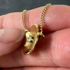 Discount Pamono Vintage French Quatrefoil Flower Pendant in 18 Karat Yellow Gold with Diamond, 1950s