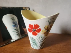 Pamono Vintage French Wide Neck Vase with Hand-Painted Flowers and Yellow Interior from Vallauris, 1960s><noscript><img width=