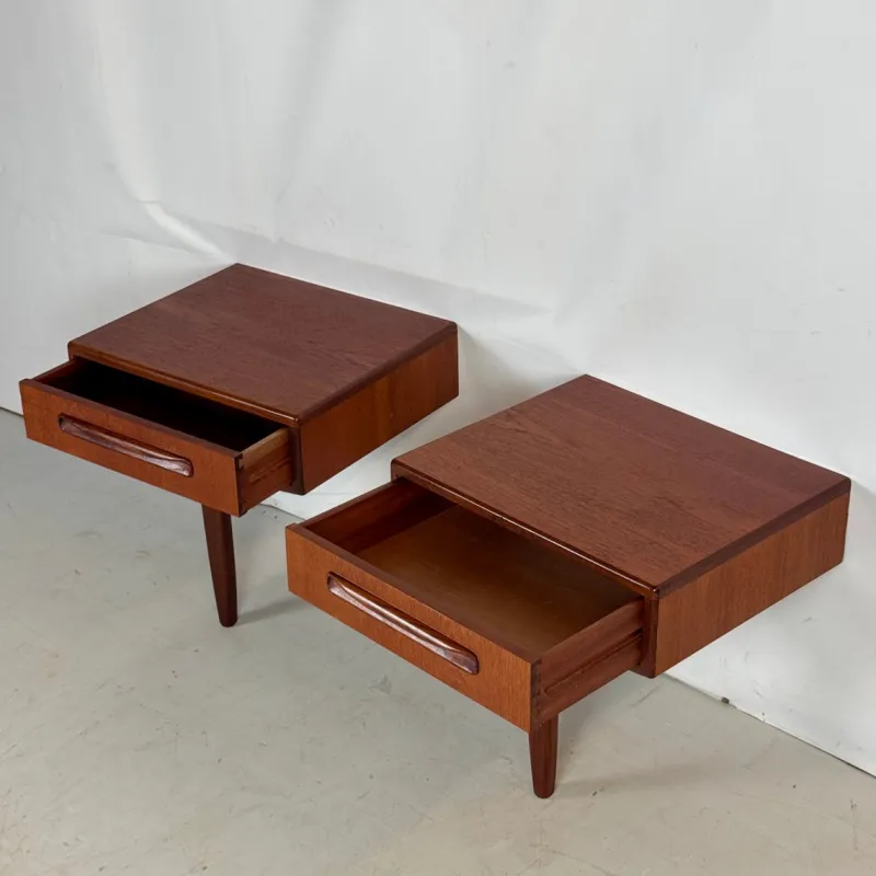 Pamono Vintage Fresco Bedside Tables from G-Plan, 1970s, Set of 2> Nightstands