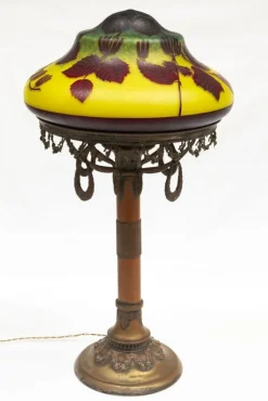 Sale Pamono Vintage Gallé-Style Table Lamp, 1920s