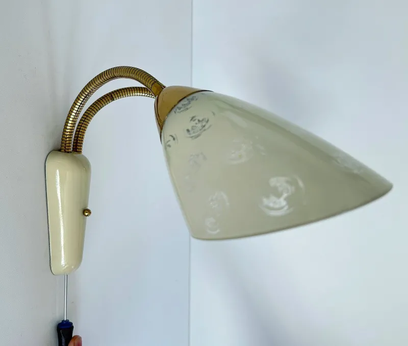 Pamono Vintage Glass Sconces, 1950s, Set of 2> Wall Lights & Sconces