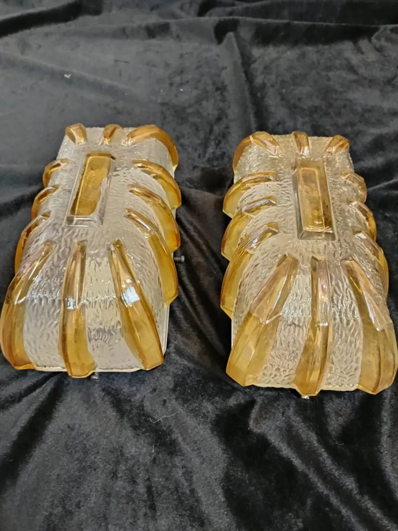 Pamono Vintage Glass Wall Lights, 1970s, Set of 2> Wall Lights & Sconces