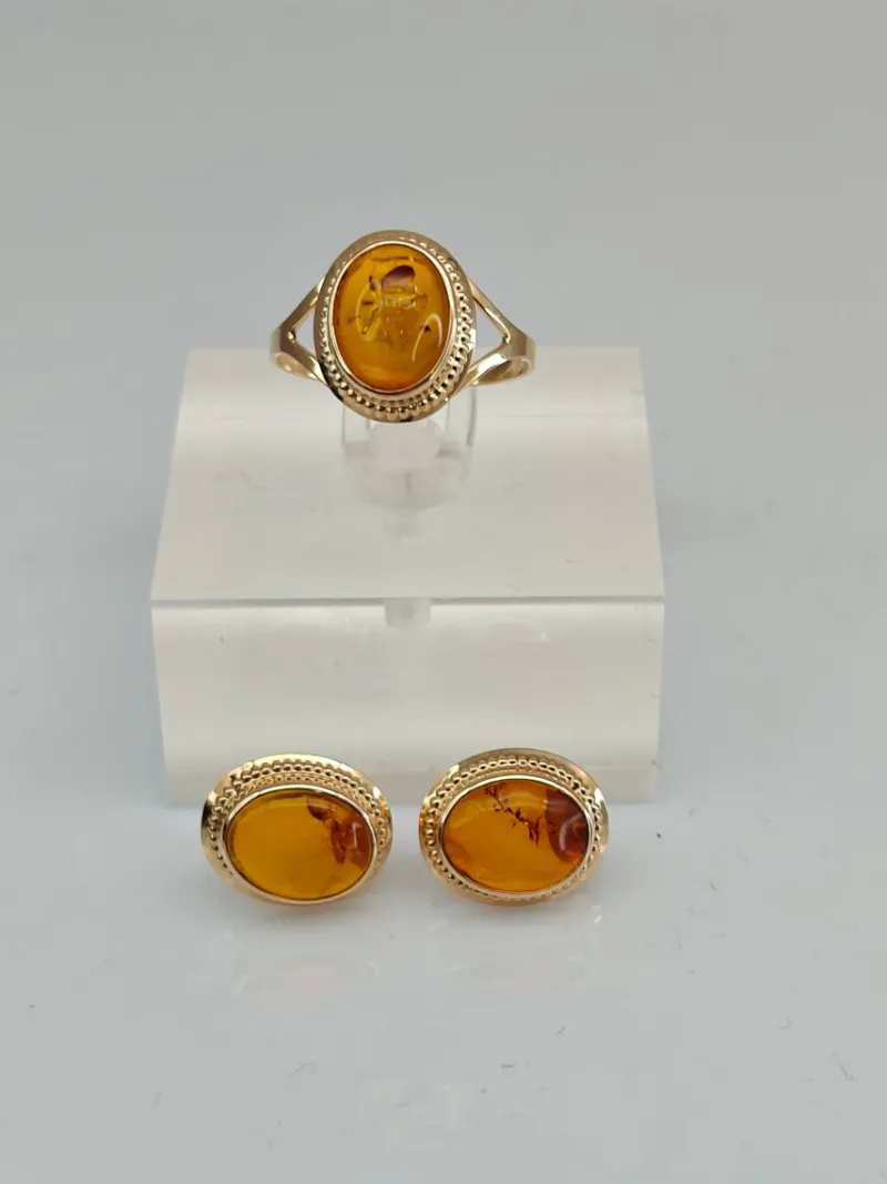 Sale Pamono Vintage Gold Set of Ring and Earrings with Baltic Amber, 1970s, Set of 3