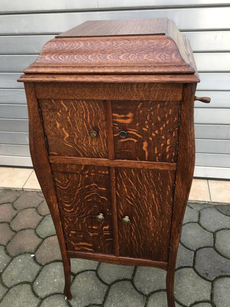 Pamono Vintage Gramophone in a Cabinet by Jupiter Mark Bevete, 1920s> Electronics