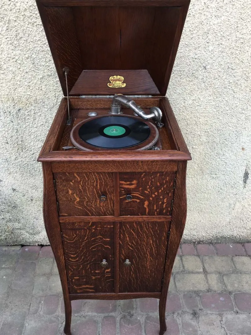 Pamono Vintage Gramophone in a Cabinet by Jupiter Mark Bevete, 1920s> Electronics