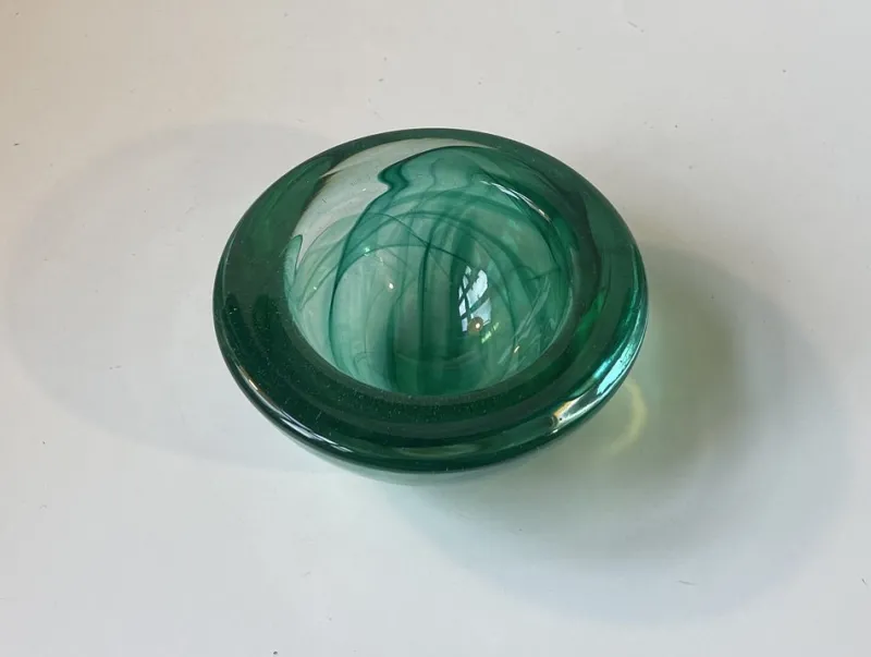 Pamono Vintage Green Atoll Art Glass Bowl by Anna Ehrner for Kosta Boda, 1980s