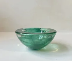 Pamono Vintage Green Atoll Art Glass Bowl by Anna Ehrner for Kosta Boda, 1980s