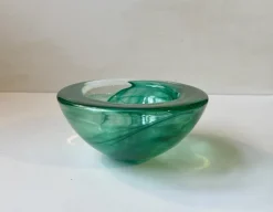 Pamono Vintage Green Atoll Art Glass Bowl by Anna Ehrner for Kosta Boda, 1980s