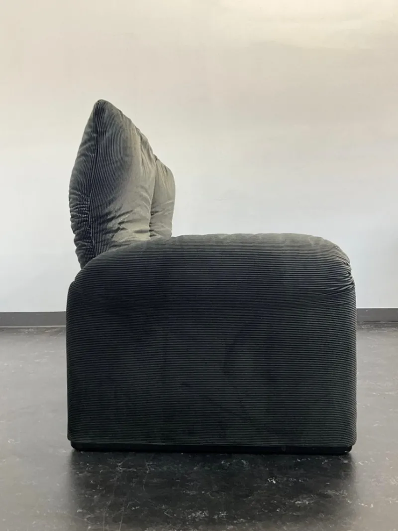 Outlet Pamono Vintage Grey Velvet Maralunga Sofa with Armchair by Vico Magistretti for Cassina, 1970s, Set of 2