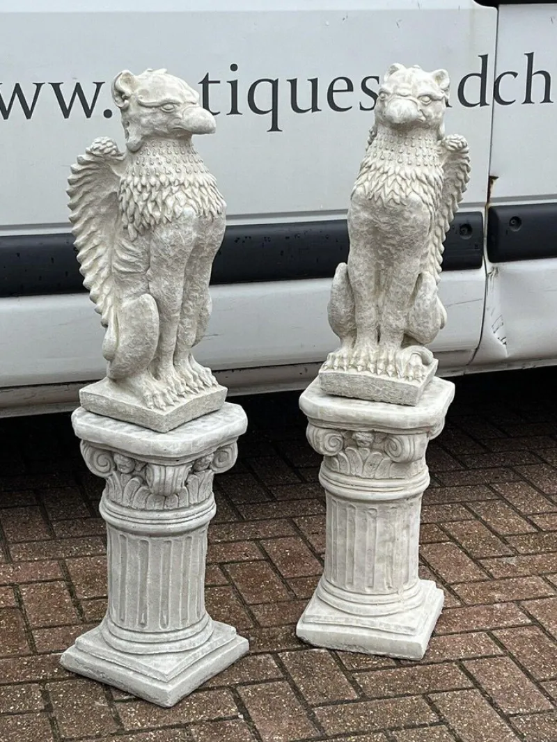 Sale Pamono Vintage Griffins on Architectural Columns, Set of 2