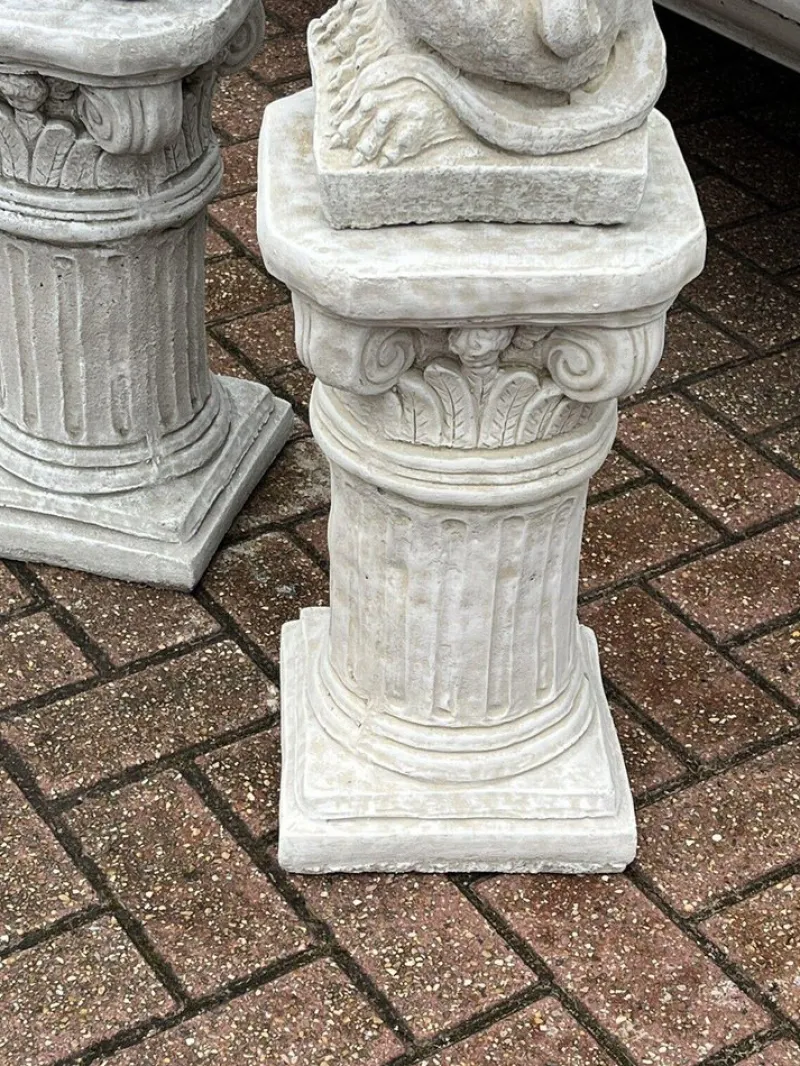 Sale Pamono Vintage Griffins on Architectural Columns, Set of 2