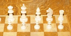 Pamono Vintage Honey Oak Chess Board Coffee Table With Chess Set><noscript><img width=