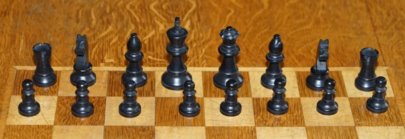 Pamono Vintage Honey Oak Chess Board Coffee Table With Chess Set> Game Tables
