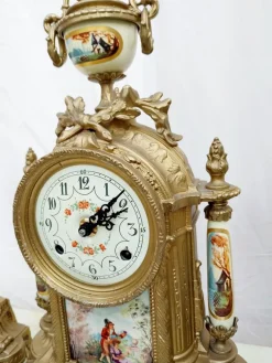 Pamono Vintage Imperial Mantel Clock with Urns by Franz Hermle Lancini, 1980s, Set of 3><noscript><img width=