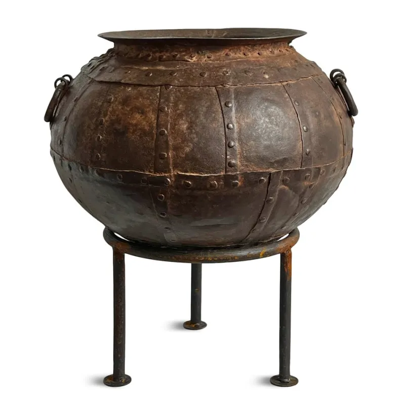 Pamono Vintage Iron Rivet Pot Planter, 1960s> Planters And Jardiniere