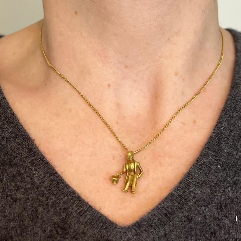 Pamono Vintage Italian 18 Karat Yellow Gold Lucky Gobbo Hunchback Charm Pendant, 1950s> Necklaces
