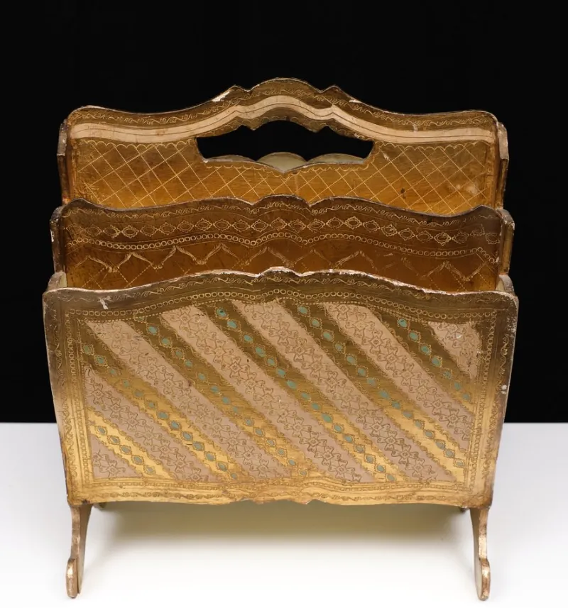 Sale Pamono Vintage Italian Florentine Magazine Rack in Giltwood, 1958