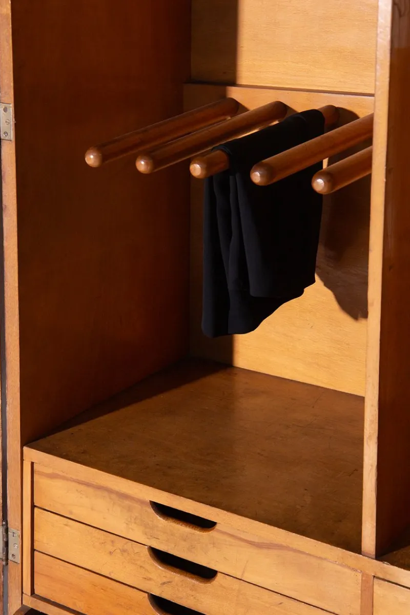 Pamono Vintage Italian Gentlemans Wardrobe, 1950s> Cabinets & Wardrobes