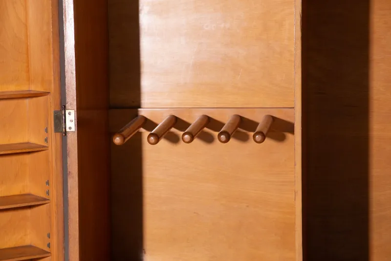 Pamono Vintage Italian Gentlemans Wardrobe, 1950s> Cabinets & Wardrobes