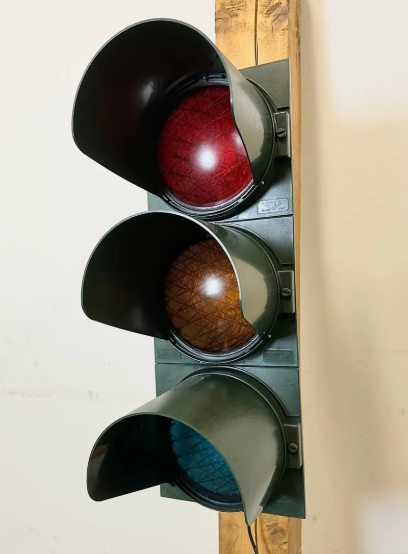 Pamono Vintage Italian Green Traffic Lights, 1980s> Garden Lighting