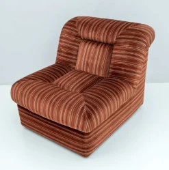 Outlet Pamono Vintage Italian Modular Armchairs and Coffee Table in Velvet, 1970, Set of 6