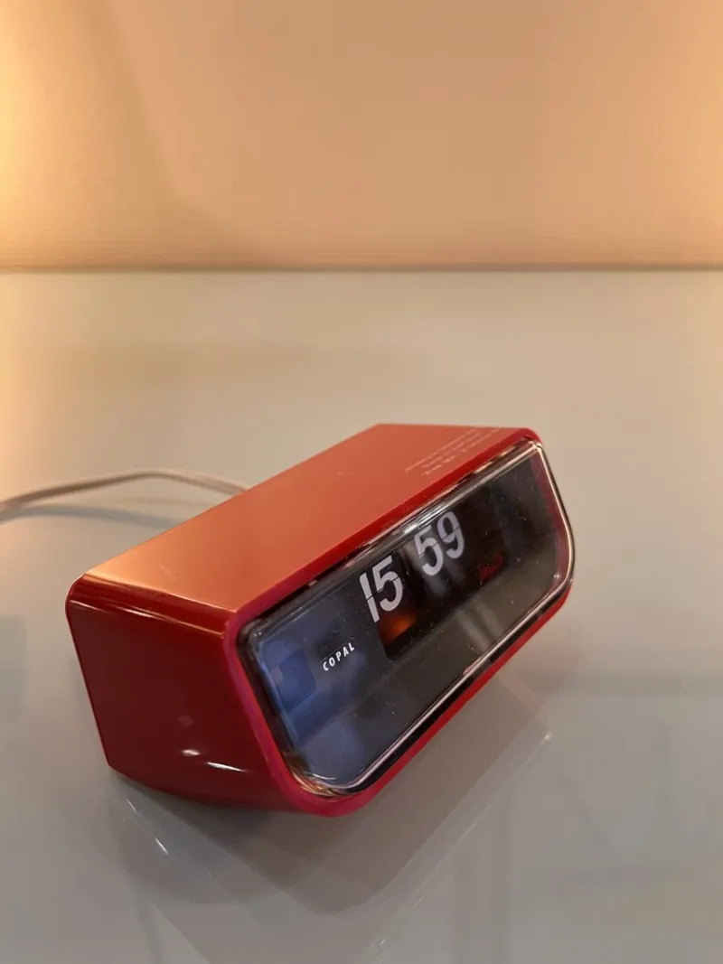 Pamono Vintage Japanese Red Copal Clock, 1970s> Clocks