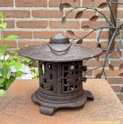Pamono Vintage Japanese Style Cast Iron Pagode Garden Lantern, 1970s><noscript><img width=