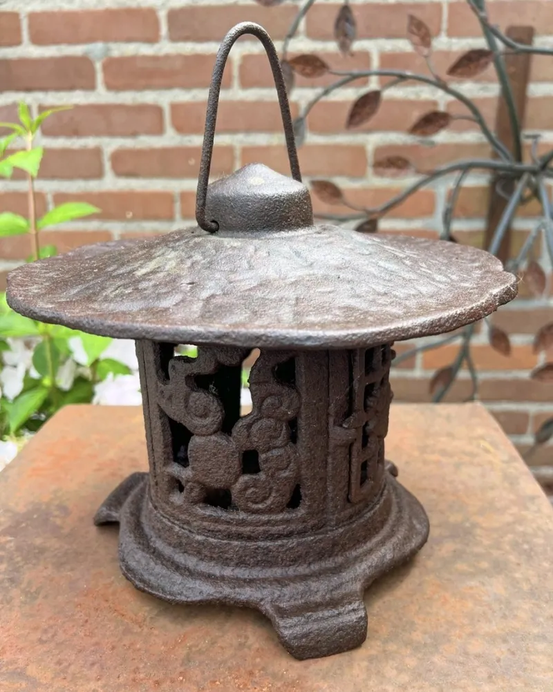 Pamono Vintage Japanese Style Cast Iron Pagode Garden Lantern, 1970s> Garden Accessories