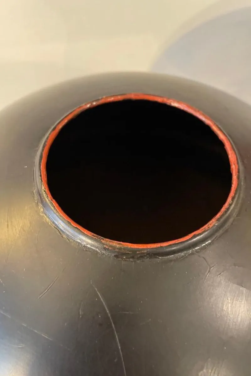 Online Pamono Vintage Japanese Vase in Black Metal, 1960