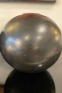 Online Pamono Vintage Japanese Vase in Black Metal, 1960