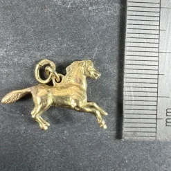 Pamono Vintage 18k Yellow Gold Horse Pony Charm Pendant, 1960s><noscript><img width=