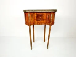 Pamono Vintage Kidney-Shaped Side Table with Brass Details> Nightstands