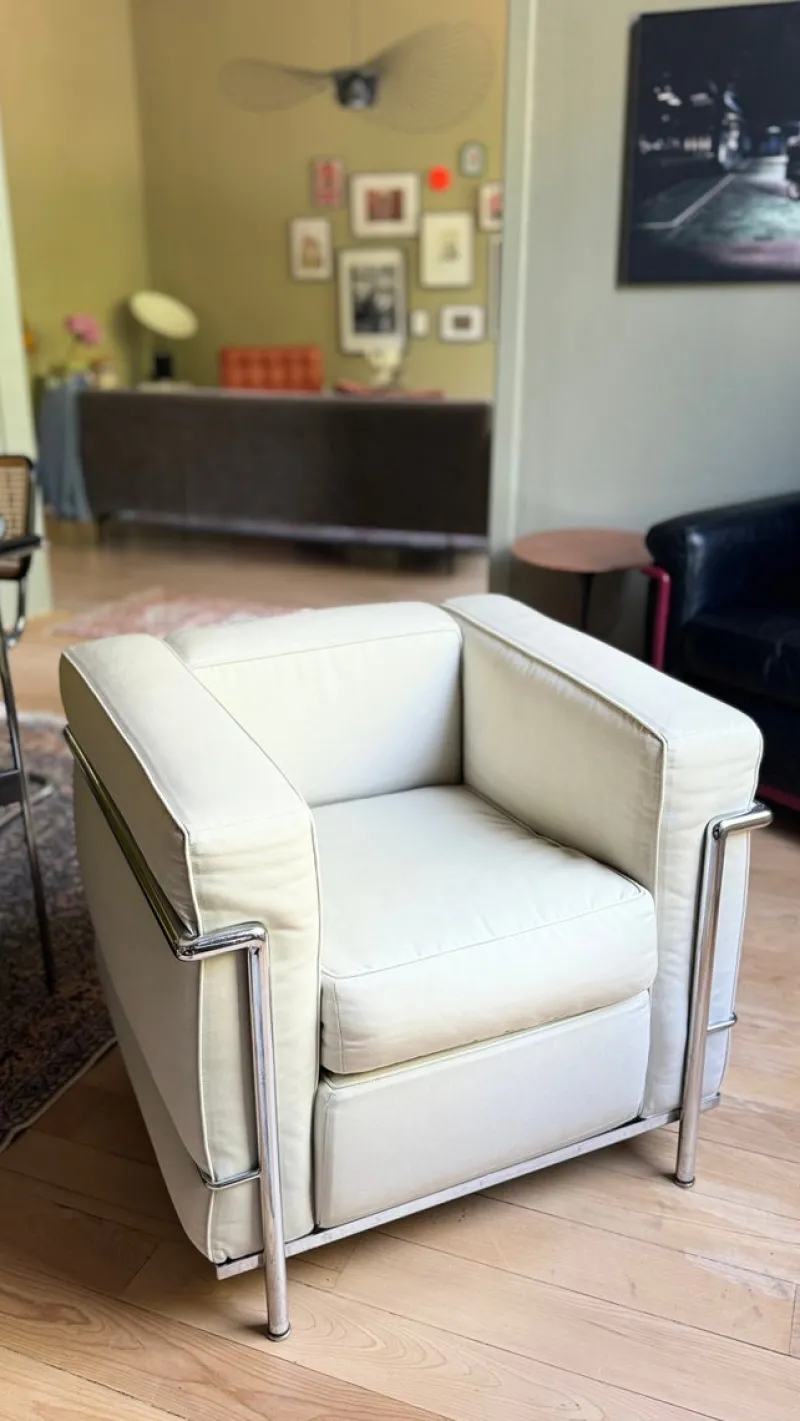 Pamono Vintage LC2 Chair by Le Corbusier and Pierre Jeanneret and Charlotte Perriand for Cassina, 1970s> Lounge Chairs & Armchairs