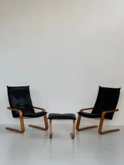 Sale Pamono Vintage Leather Armchairs and Pouf, 1970s, Set of 3