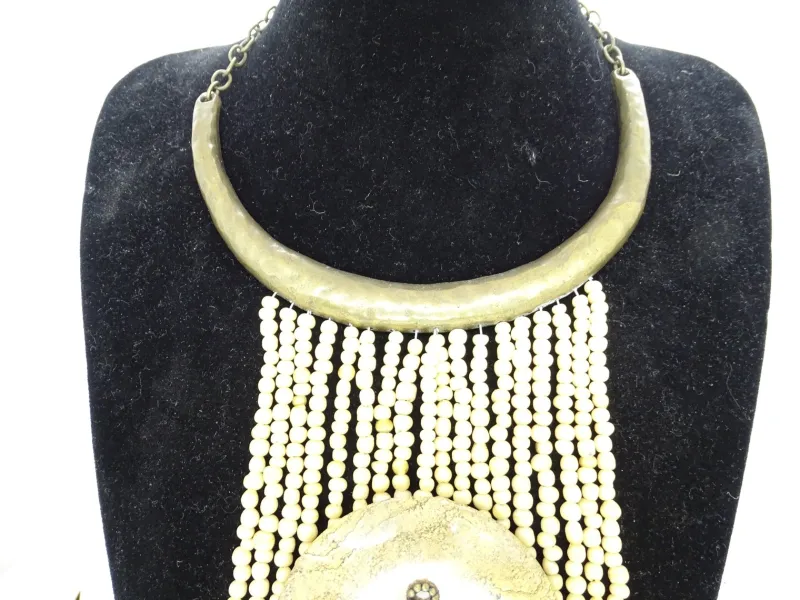 Pamono Vintage Medallion Necklace in Bronze with Jasper Beads, 1990s> Necklaces