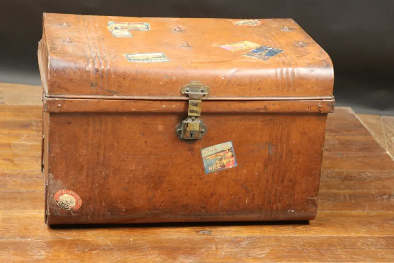 Pamono Vintage Metal Trunk, 1920s> Trunks Crates & Baskets