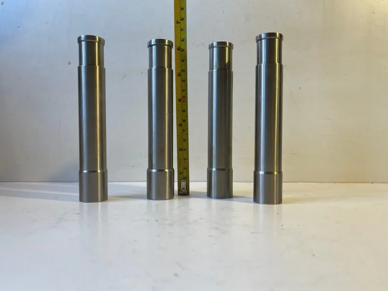 Pamono Vintage Minimalist Salt Shakers and Pepper Mill in Stainless Steel, Set of 4> Salt & Pepper Shakers