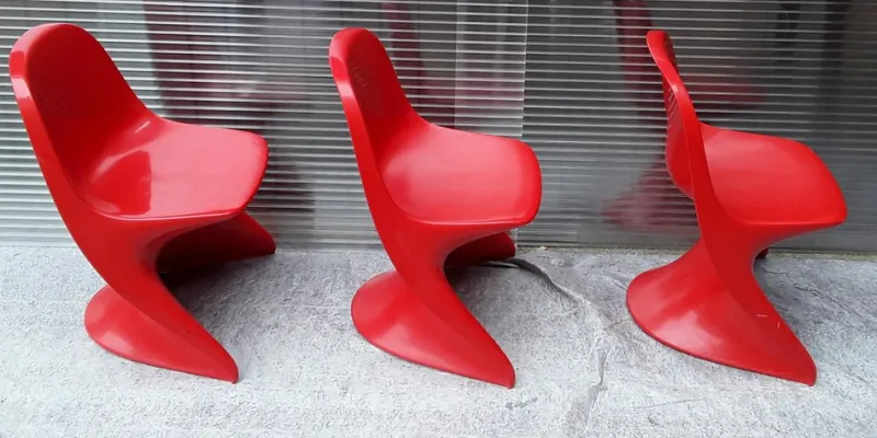 Sale Pamono Vintage Model 2000 / 0/1 Red Plastic Chairs from Casala, 1972, Set of 3