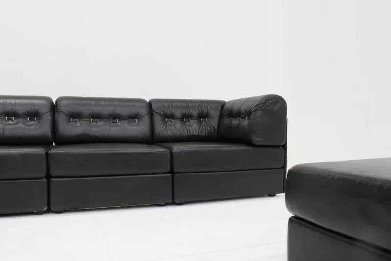 Pamono Vintage Modular Sectional Sofa in Black Leather, 1970s, Set of 6> Couches & Sofas