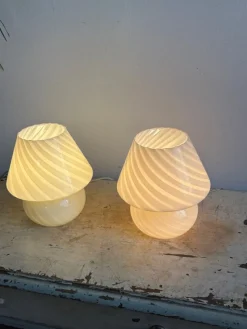 Pamono Vintage Murano Glass Mushroom Table Lamp, 1980s