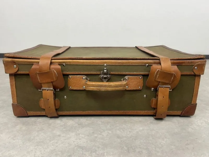 Pamono Vintage Naval Suitcase in Leather, 1930s> Trunks Crates & Baskets