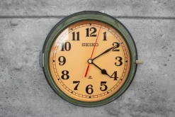 Online Pamono Vintage Navy Green Wall Clock from Seiko, 1990s