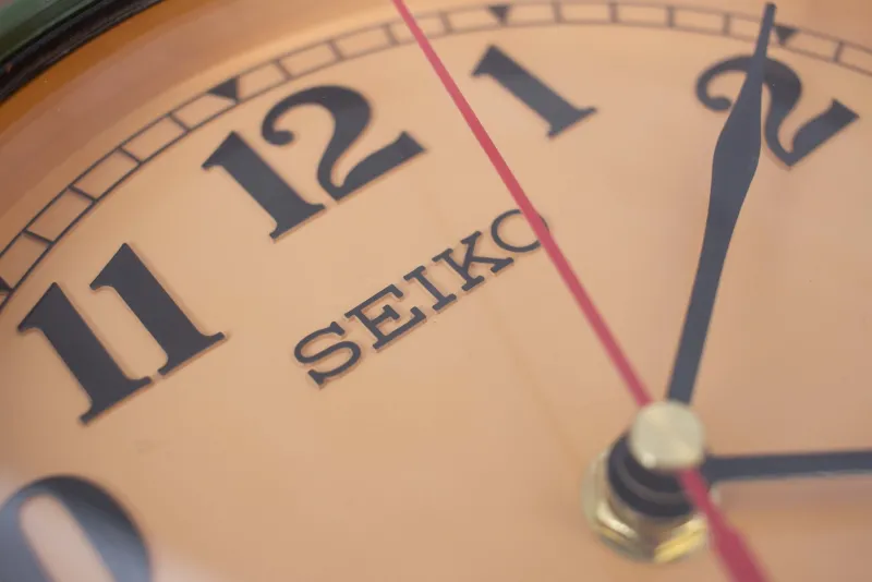 Online Pamono Vintage Navy Green Wall Clock from Seiko, 1990s