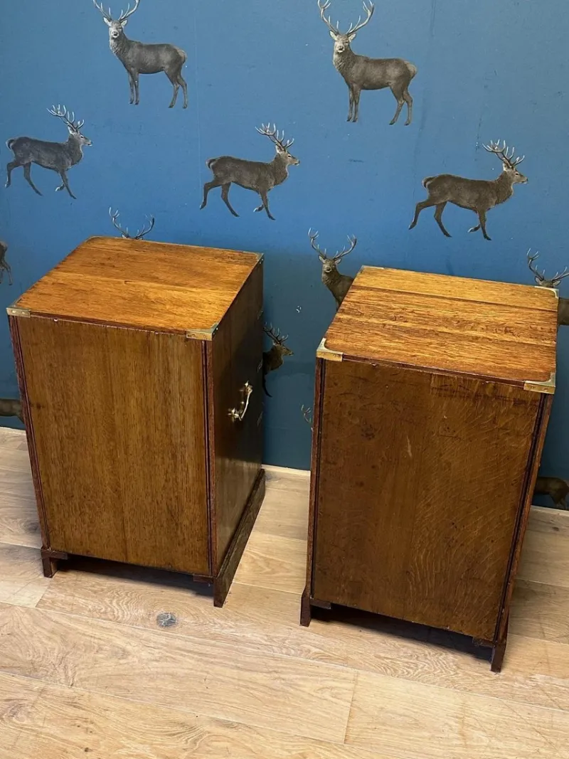 Pamono Vintage Oak Bedside Tables, 1920s, Set of 2> Nightstands