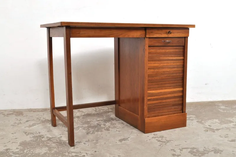 Pamono Vintage Oak Childrens Desk with Roller Door, 1950s> Children's Tables