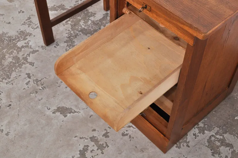 Pamono Vintage Oak Childrens Desk with Roller Door, 1950s> Children's Tables