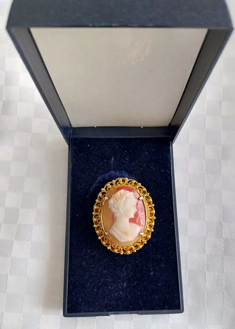 Hot Pamono Vintage Oval Cameo Lady Gold Tone Brooch, 1930s